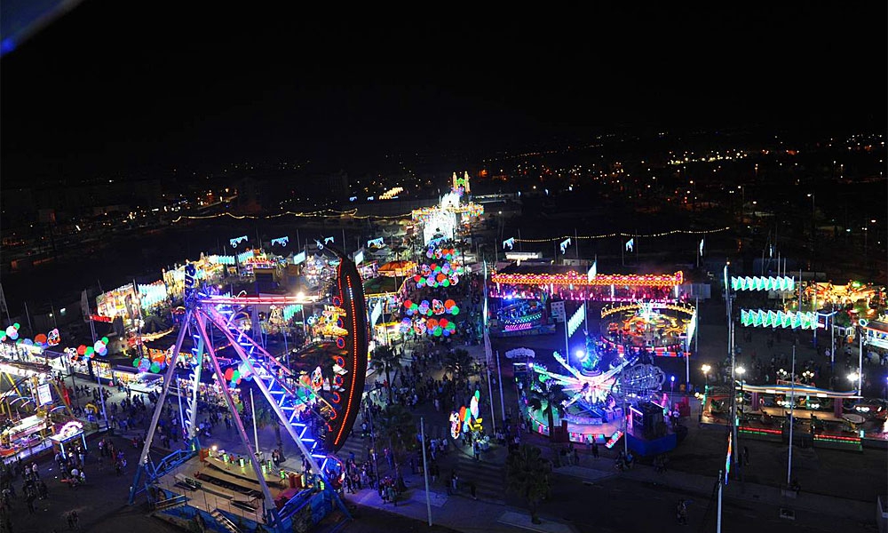 Public Holidays and Local Ferias