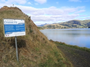 Hilltop Tavern Lookout - Banks Peninsula