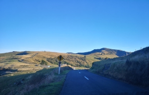 Summit Road Tourist Drive into Akaroa 