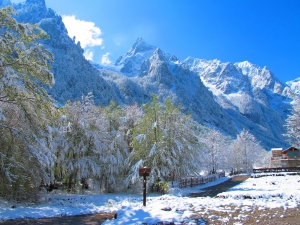 Prokletije in the end of April