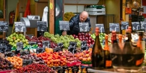Guide to Vienna Markets: Where to Find the Best Local Food & Culture