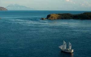 Alexa, the Ultimate Luxury Charter Yacht In Indonesia sailing the Komodo Islands, Moyo and Bali