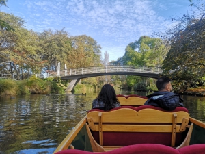 Punting on the Avon River - Photos of Christchurch