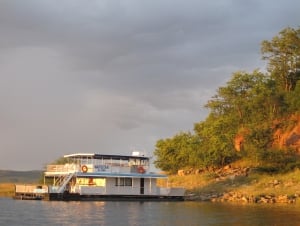 Navistar Houseboat Lake Kariba