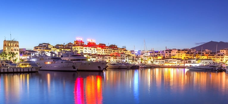 Marbella City & Luxury Puerto Banus Port Walking Tour