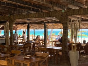 Access to restaurants and hotels inside the Tulum archaeological zone: what you should know before you go.