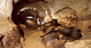 Che Chem Ha, a Mayan cave in Belize