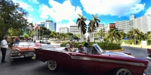Cuba pone en cuarentena a más de 40.000 turistas y restringe el movimiento de sus ciudadanos