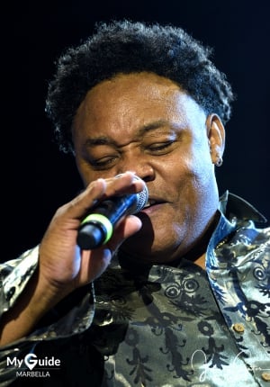 Earth Wind and Fire Experience at Sunset Valley, Sotogrande