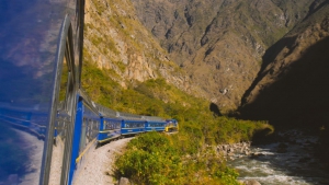 How to travel in the local train to machu picchu (20 soles)