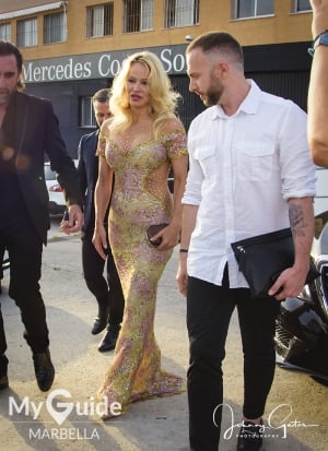 Marbella media frenzy as Pamela Anderson opens Playa Padre with Maria Bravo