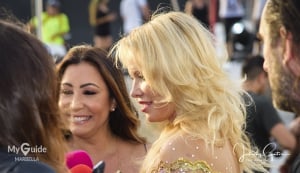 Marbella media frenzy as Pamela Anderson opens Playa Padre with Maria Bravo