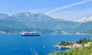 Top Montenegro Sights: Blue Grotto and Mamula Fort