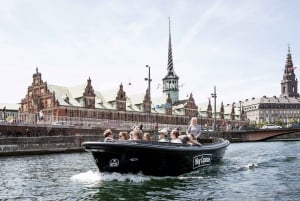 Copenhagen: Hidden Gems Social Boat Tour