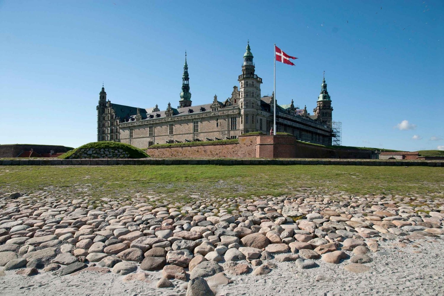 Full-Day Tour; Castle, Palace, Cathedral and Viking Ships