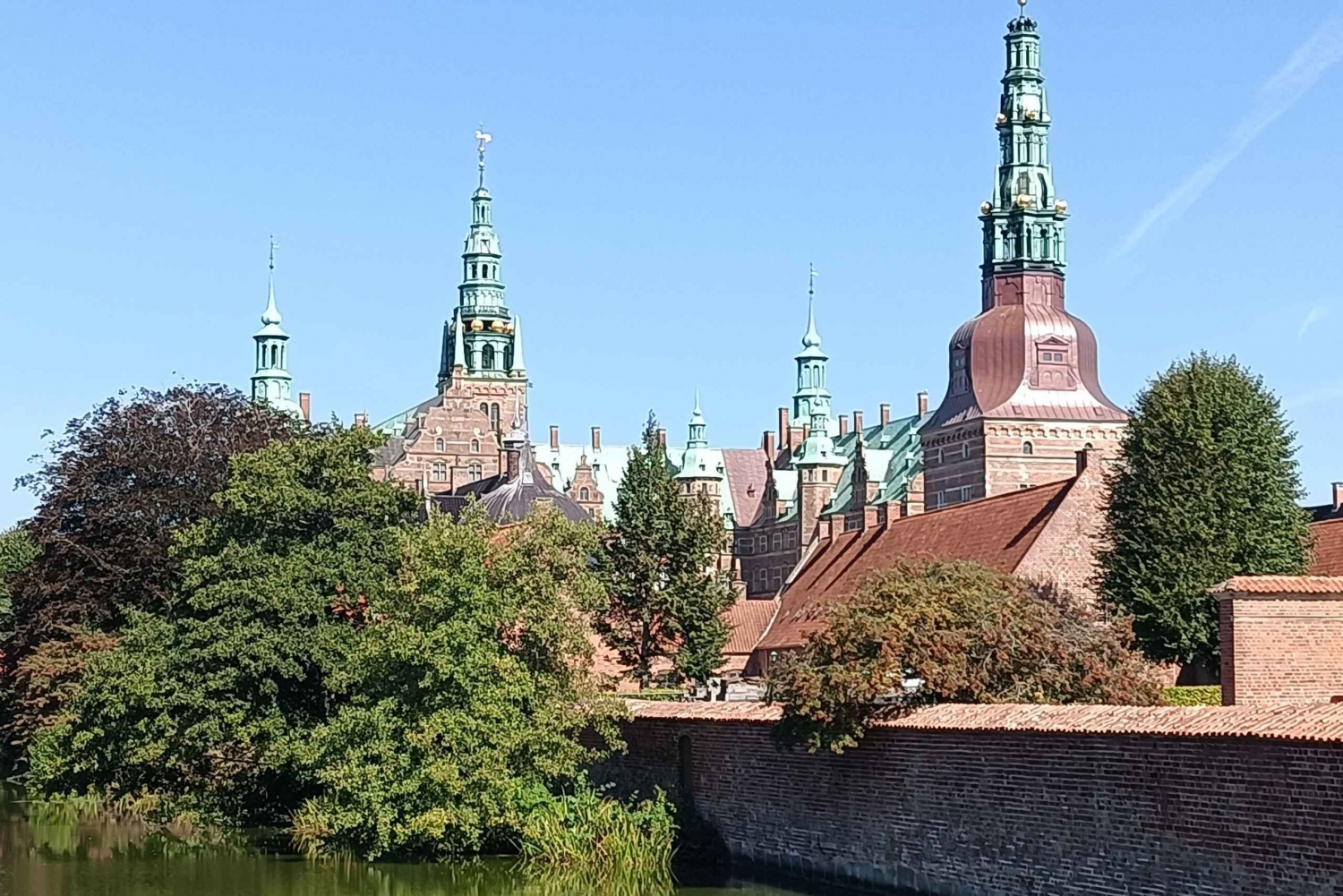 Full-Day Tour; Castle, Palace, Cathedral and Viking Ships