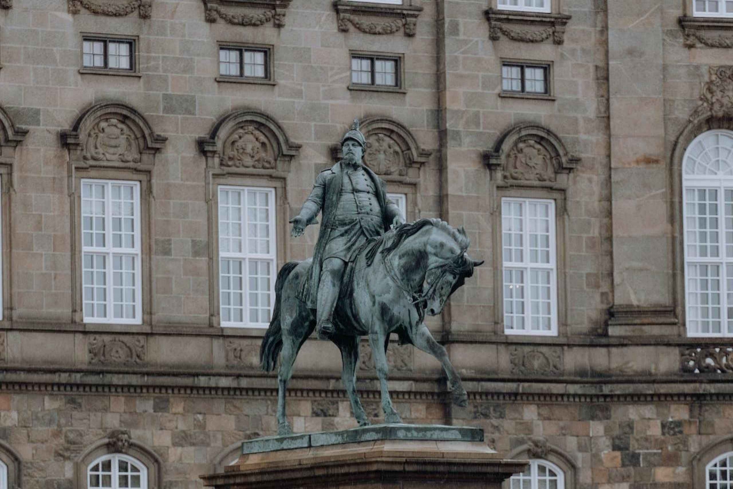 Copenhague: Palácio de Christiansborg e passeio a pé em francês
