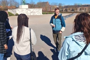 Copenhagen Combo: Walking Tour, Harbor Ferry & Royal Guards