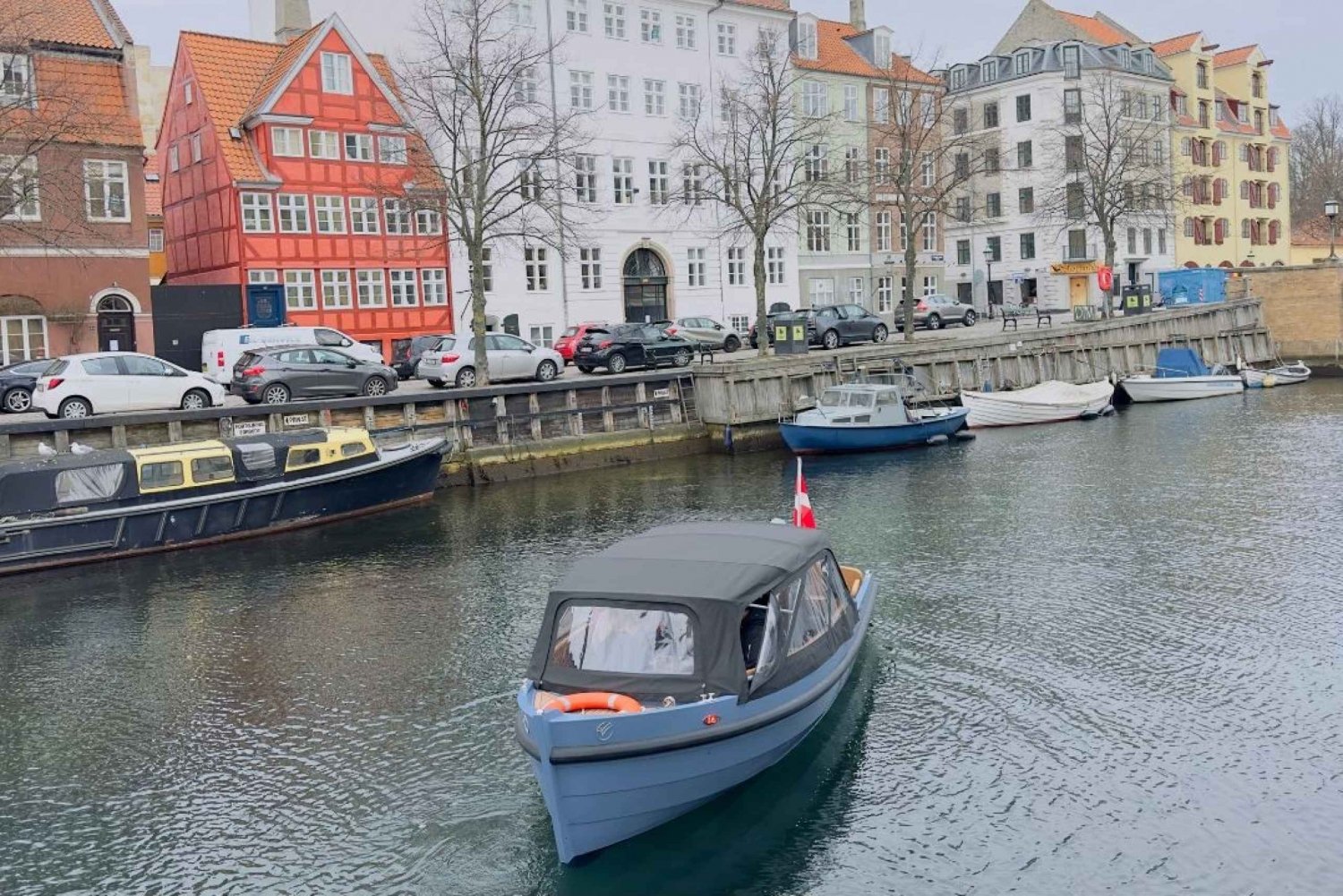 Kopenhagen: Geführte Grachtentour im Elektro-Boot
