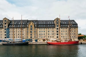 Copenhagen: Hidden Gems Social Boat Tour