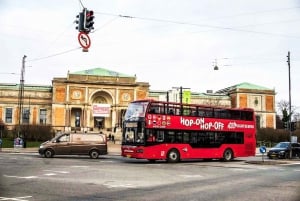 Kööpenhamina: Hop-On Hop-Off bussikierros ja venekierrosvaihtoehto.