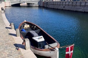 København: Privat kanal tur i vintage træbåd m/guide