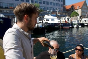 Copenhagen: Private Wine Tasting Boat Tour