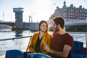 Copenhagen: Red Sightseeing Hop-on Hop-off Bus & Boat Option