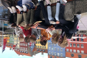 Copenaghen: Tour misterioso autoguidato a Nyhavn (danese)