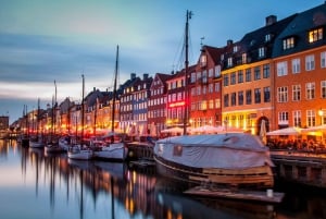 Copenhague: Visita Misteriosa Autoguiada por Nyhavn (danés)