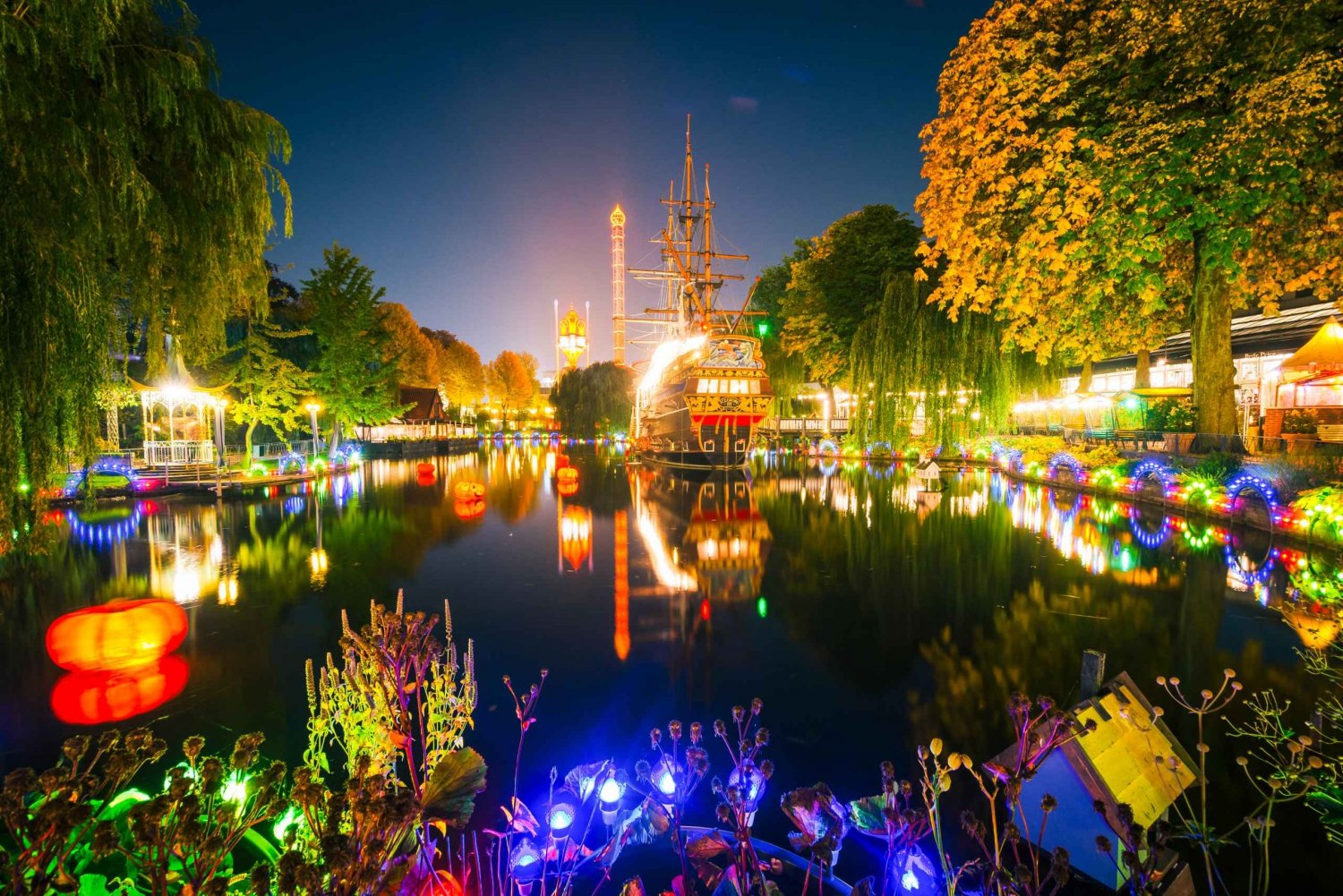 Copenhagen: Tivoli Gardens 1-Day Unlimited Rides Ticket