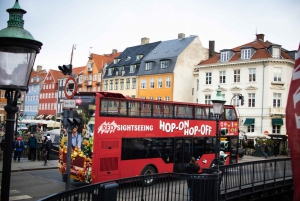 Copenhague: Combo Jardines de Tivoli y Autobús Hop-on Hop-off