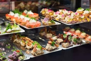 Smaksprøver på dansk mat og omvisning i Københavns gamleby, Nyhavn