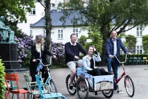 Copenhagen: City Highlights Guided Bike Tour