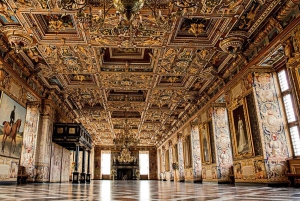 Easy Pace Tour of Kronbog Castle & Frederiksborg Palace W