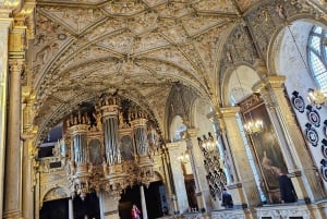 Full-Day Tour; Castle, Palace, Cathedral and Viking Ships