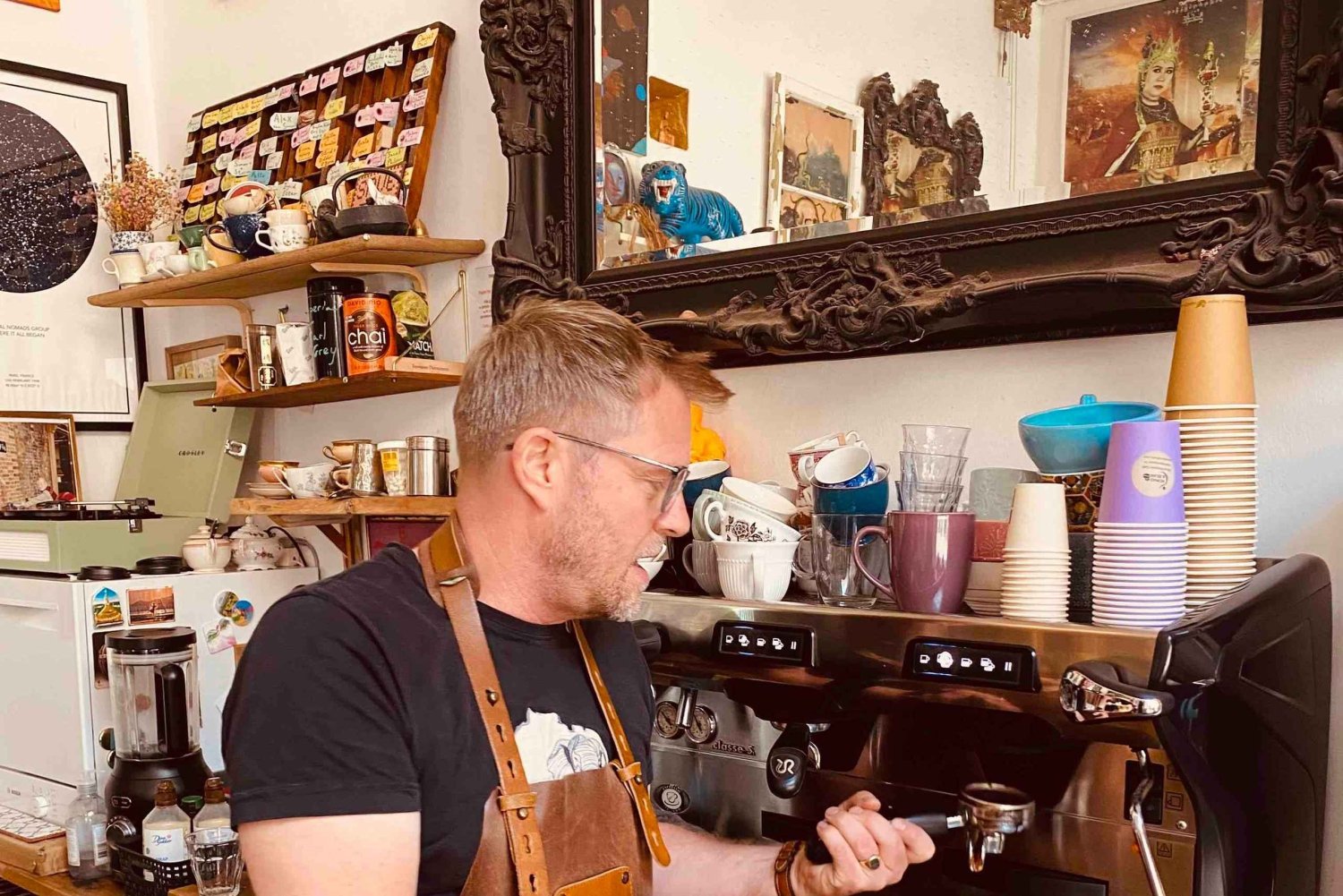 Nomad & Bean Cafe: Espresso-Making Class with Breakfast