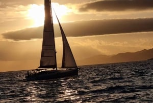 2 timmars solnedgångssegling i en segelbåt i Platja d'Aro