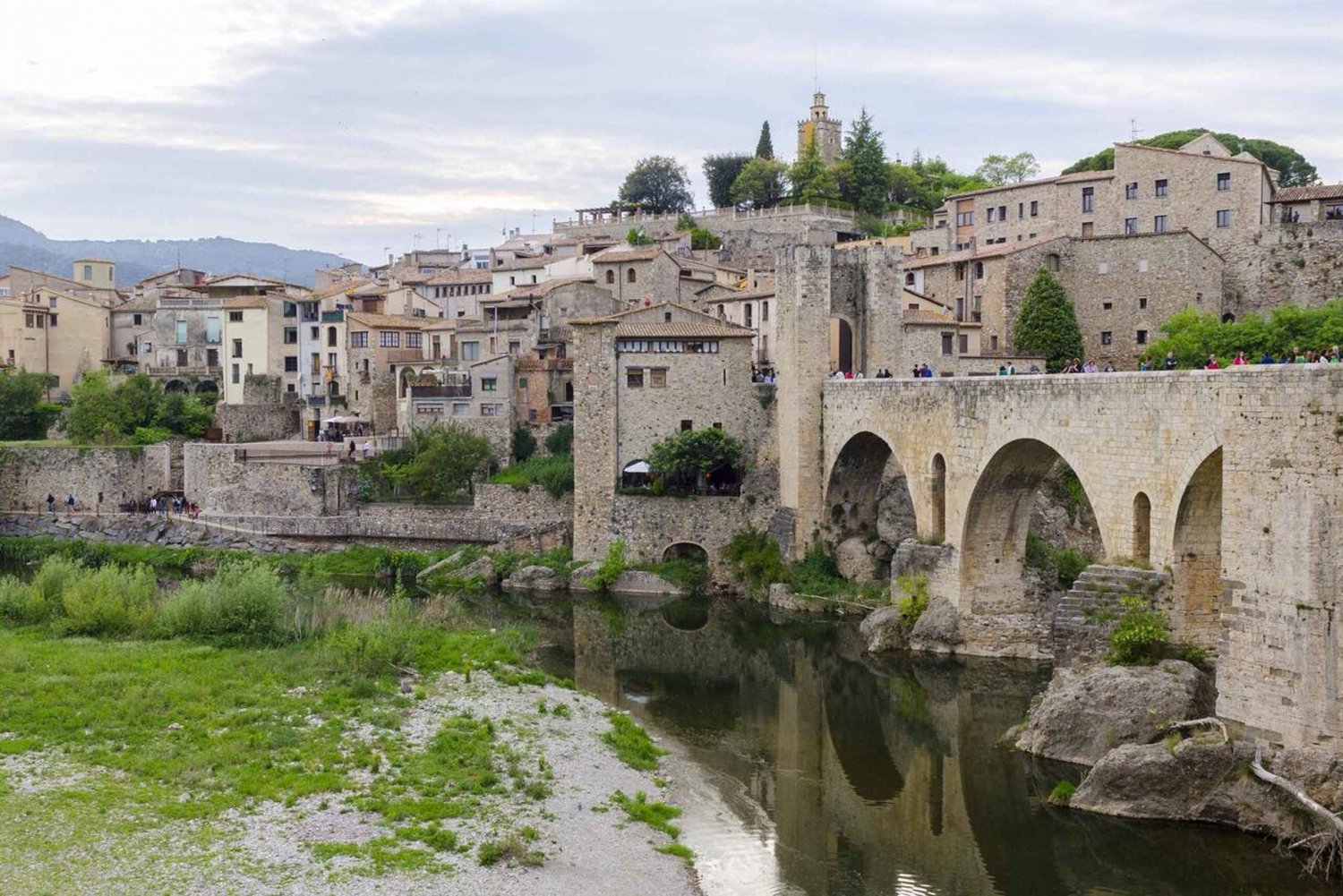 Barcelona: Besalú Dali och vinrundtur