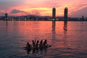 Croisière au coucher du soleil à Barcelone dans un catamaran de luxe