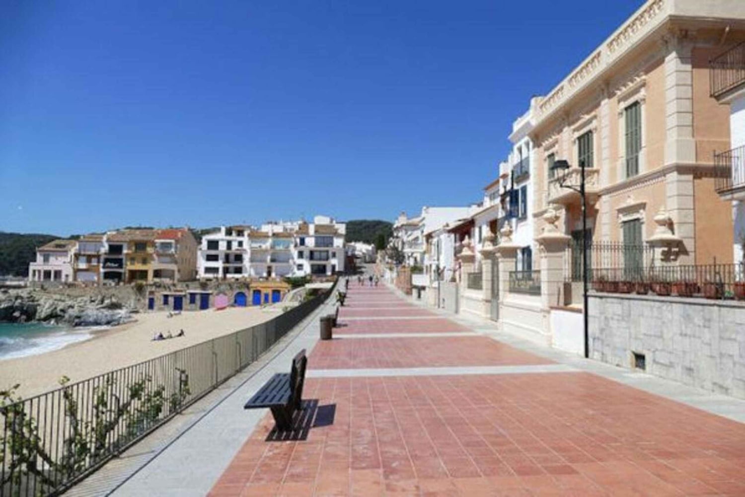 バルセロナ：コスタ・ブラバ・ボート・ツアーと昼食