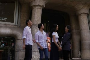 Barcelona - Private Family Photoshoot at Sagrada Familia