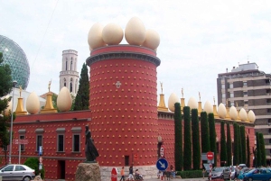 Barcelona: Tour Private Dalí, Cadaqués & Wines