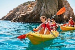 Barcelona: Tossa de Mar Kajak & Snorkel Tour met 3-gangen maaltijd