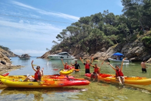 From Barcelona: Tossa de Mar Kayak & Snorkel Tour with Lunch