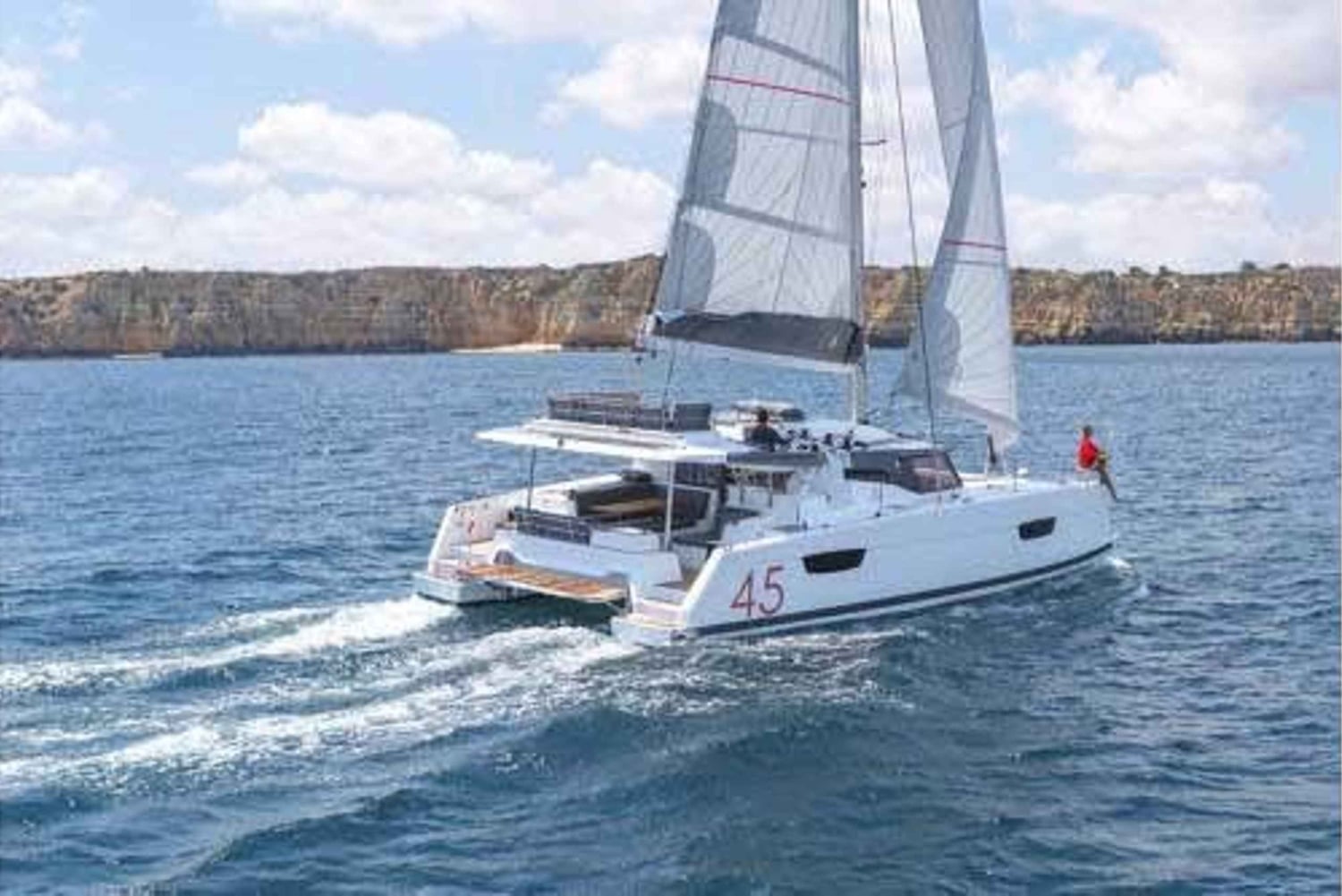 Коста-Брава: 3-дневный отдых на роскошном катамаране, отправление из Барселоны