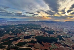 Costa Brava: hot air balloon flight