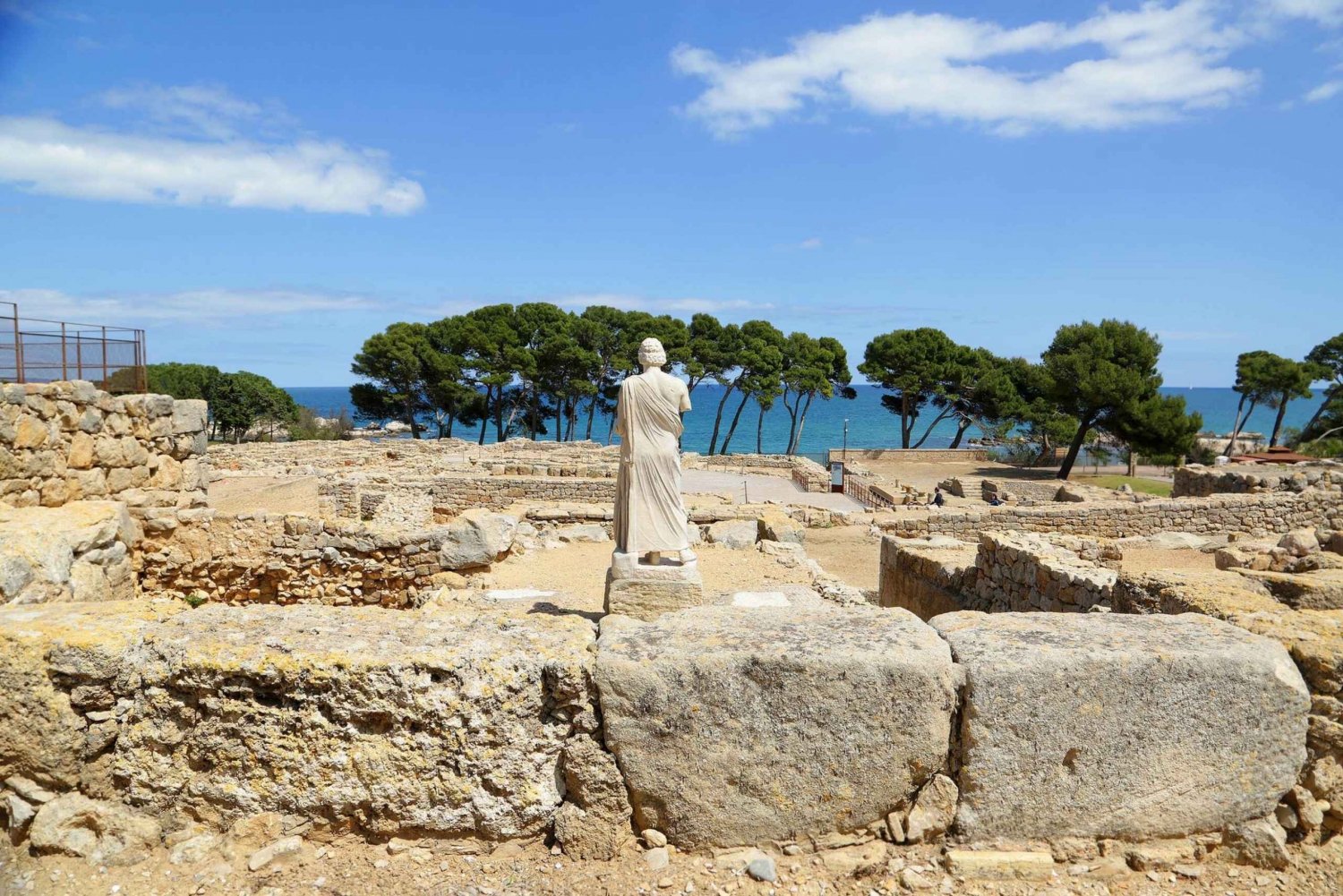 Tour privado de Empuries e passeio de barco