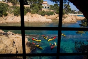 Costa Brava: Sea Caves Kayaking and Snorkeling Tour