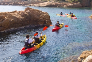 Costa Brava: tour en kayak y esnórquel por cuevas marinas